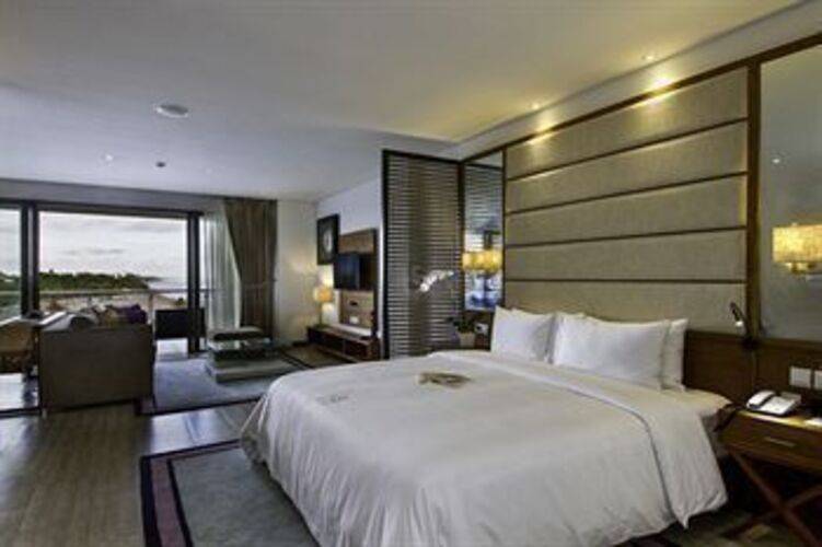 Lv8 Resort Hotel