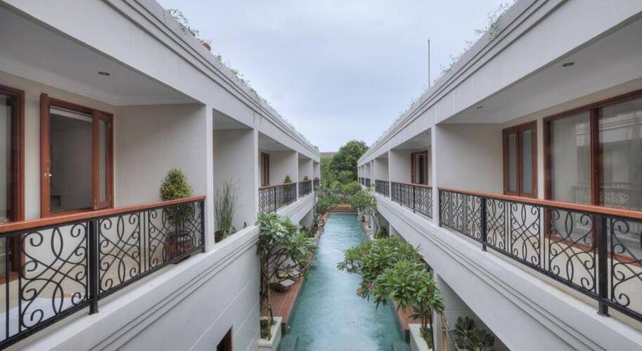 Seminyak Lagoon All Suites Hotel