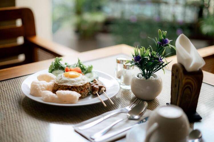 Fourteen Roses Boutique Hotel Legian