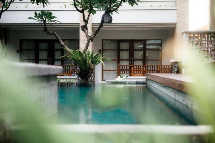 Fourteen Roses Boutique Hotel Legian