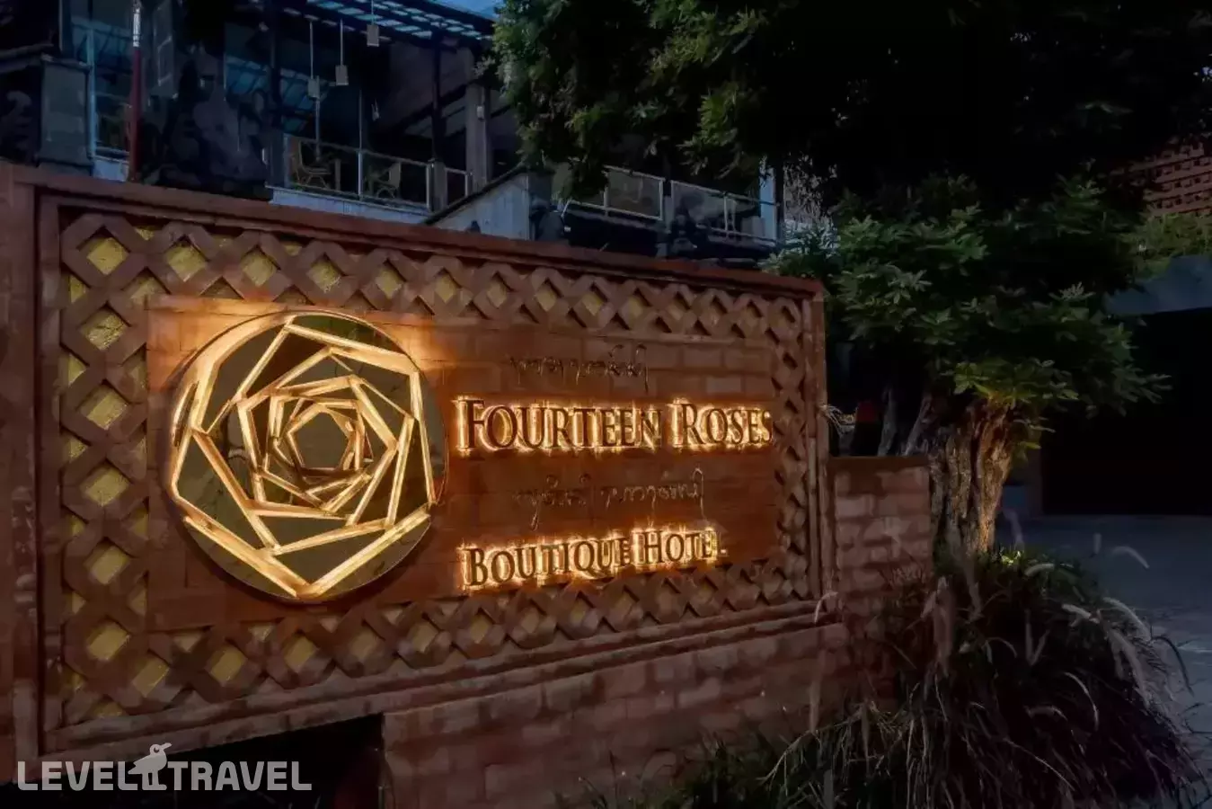 Fourteen Roses Legian