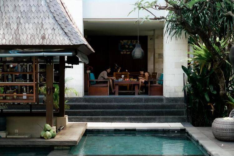 Fourteen Roses Boutique Hotel Legian