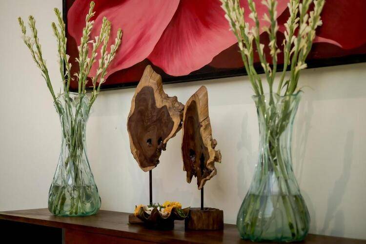Fourteen Roses Legian