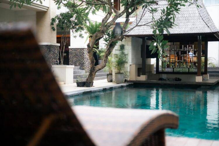 Fourteen Roses Boutique Hotel Legian