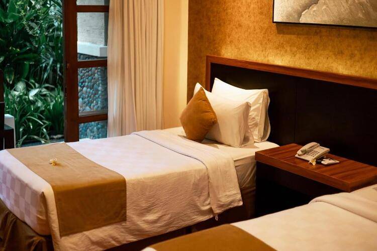 Fourteen Roses Boutique Hotel Legian