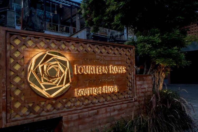 Fourteen Roses Legian