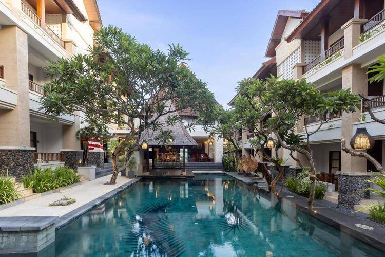 Fourteen Roses Boutique Hotel Legian