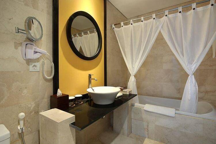 Candi Beach Resort & Spa