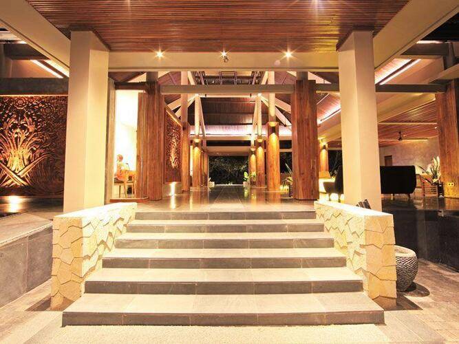 Candi Beach Resort & Spa