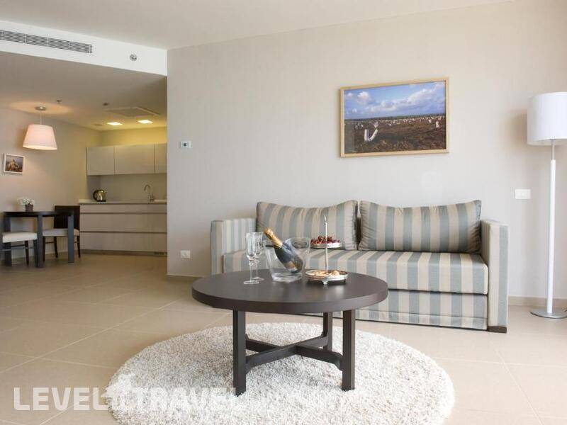 Фотография Ramada Hotel & Suites