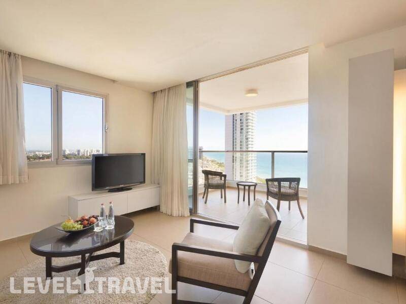 Фотография Ramada Hotel & Suites