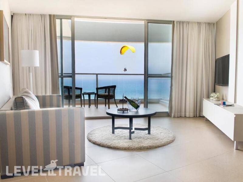 Фотография Ramada Hotel & Suites