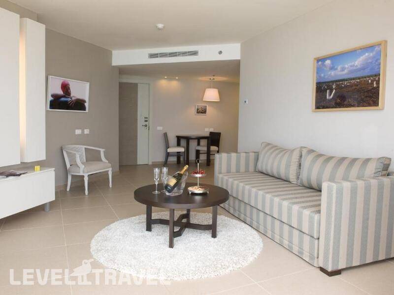 Фотография Ramada Hotel & Suites