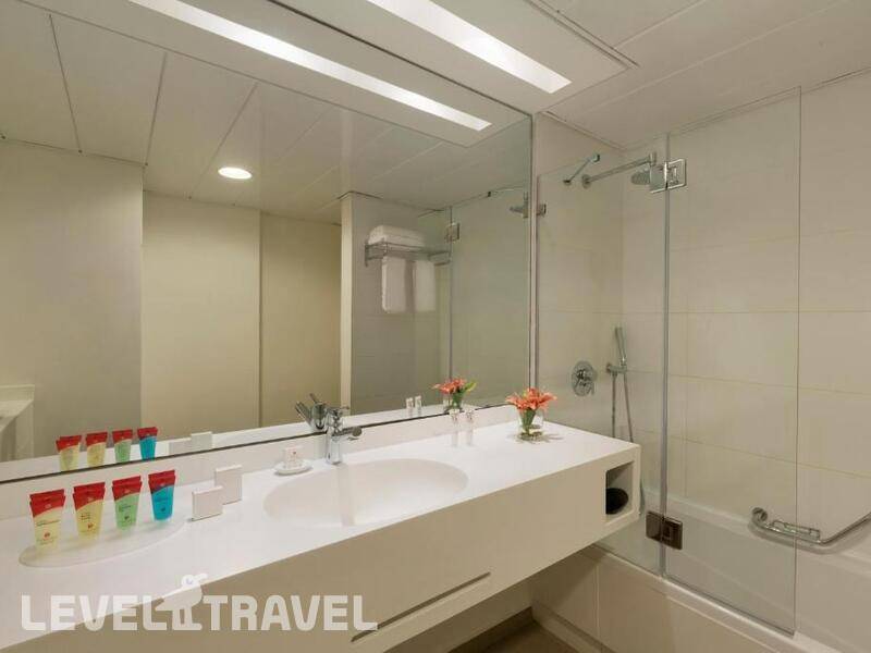 Фотография Ramada Hotel & Suites