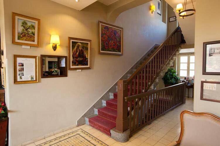 The Colony Hotel