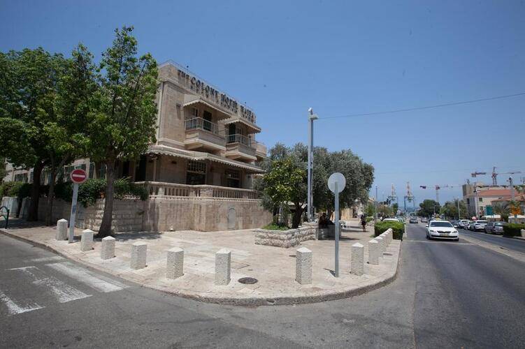 The Colony Hotel