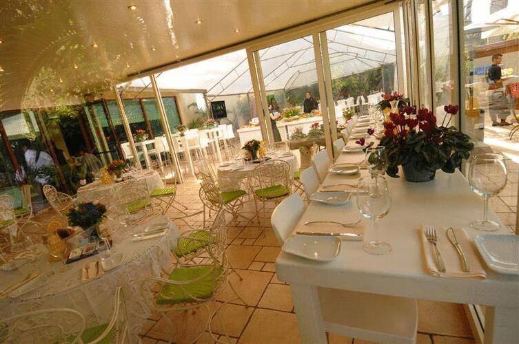 Villa Carmel Boutique