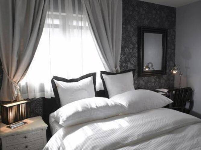 Villa Carmel Boutique