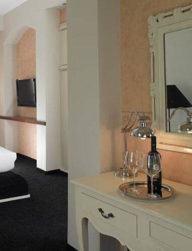 Villa Carmel Boutique