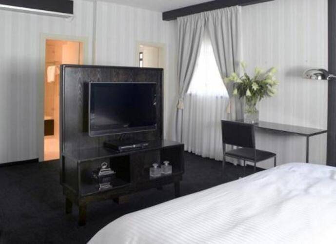 Villa Carmel Boutique