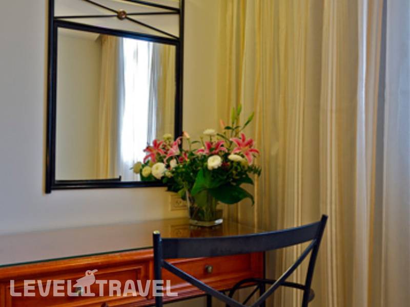 Фотография Brown Bobo Hotel (Ex.Metropolitan Suites)