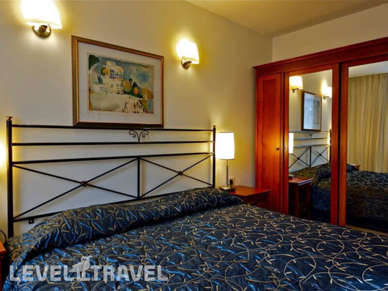 Фотография Brown Bobo Hotel (Ex.Metropolitan Suites)