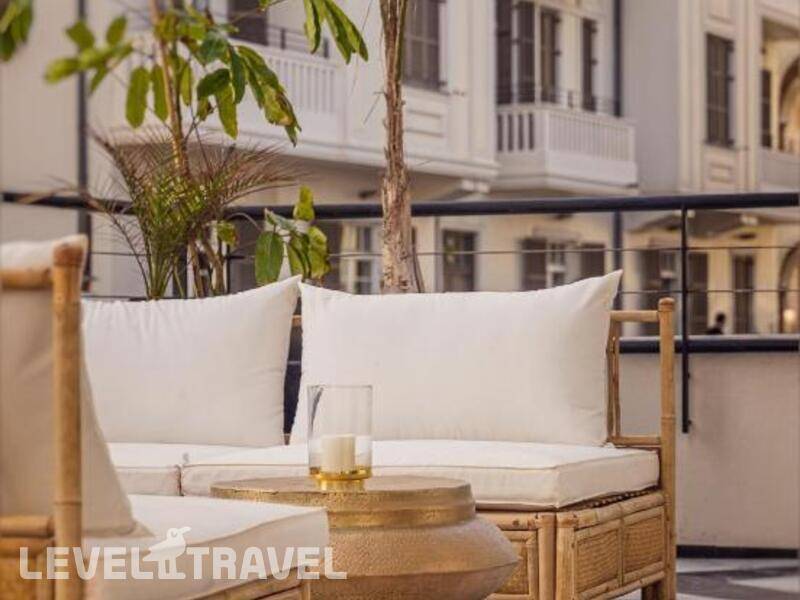 Фотография Brown Golden House (Ex.De La Mer By)