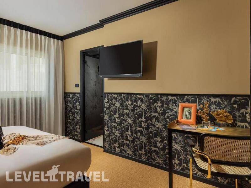 Фотография Brown Golden House (Ex.De La Mer By)