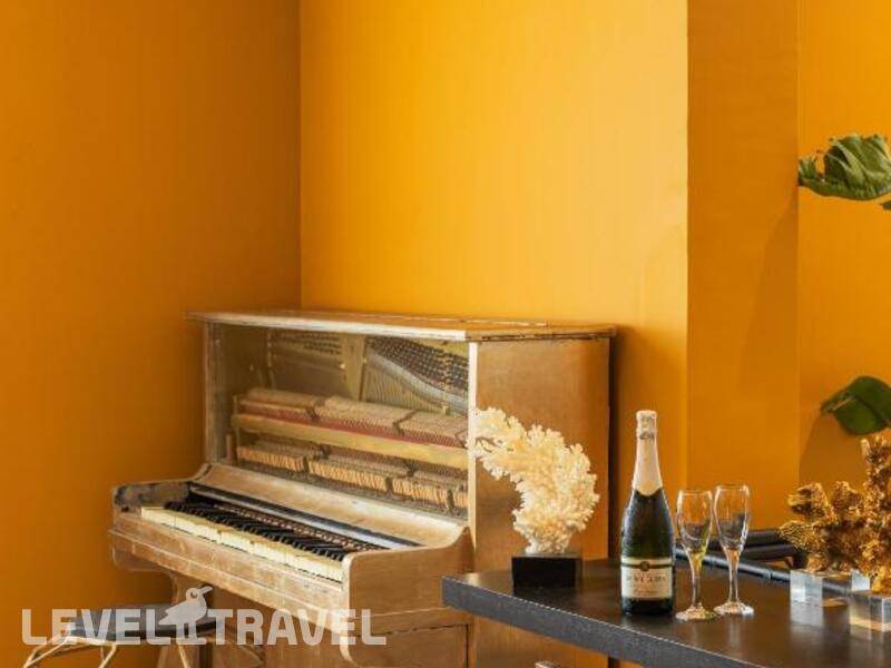 Фотография Brown Golden House (Ex.De La Mer By)