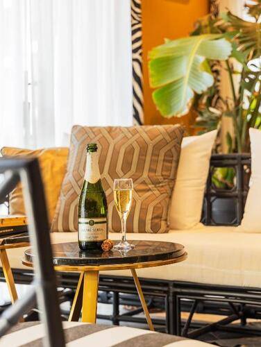 Brown Golden House (Ex.De La Mer By)