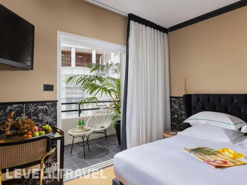 Фотография Brown Golden House (Ex.De La Mer By)