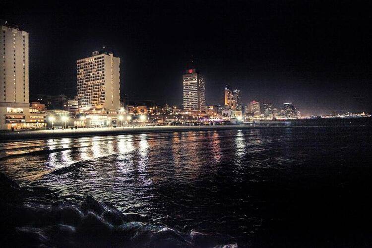 Brown Golden House (Ex.De La Mer By)