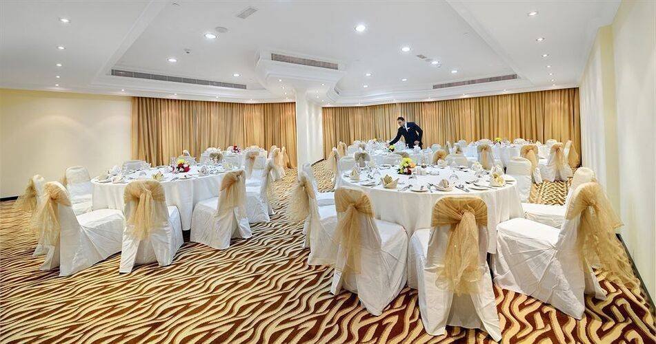 Al Majaz Premiere Hotel Apartments