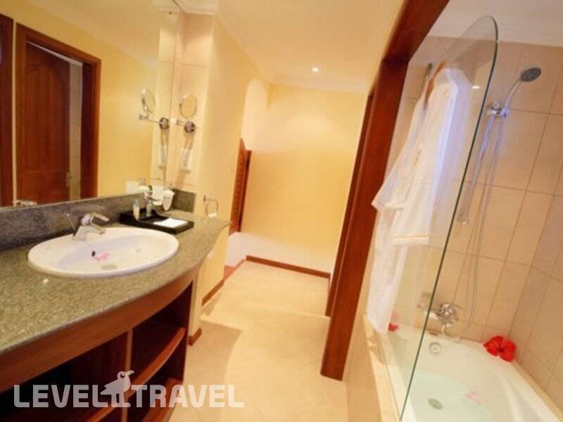 Фотография Jalsa Beach Hotel & Spa Mauritus