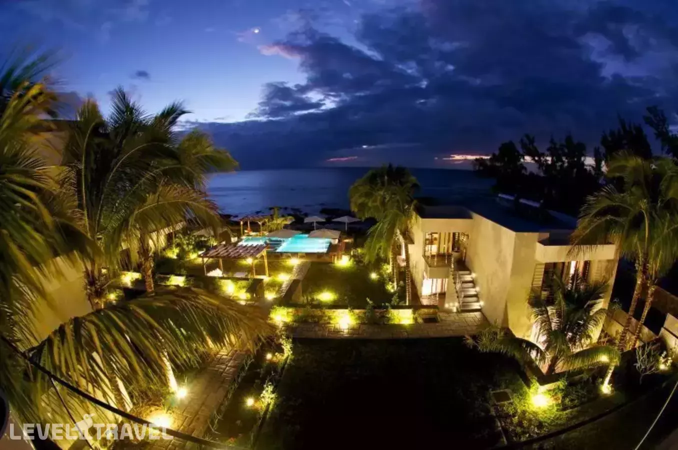 Leora Beachfront Apartments