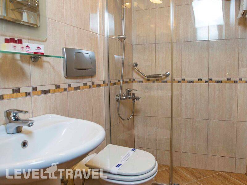 Фотография Golden Crown Hotel