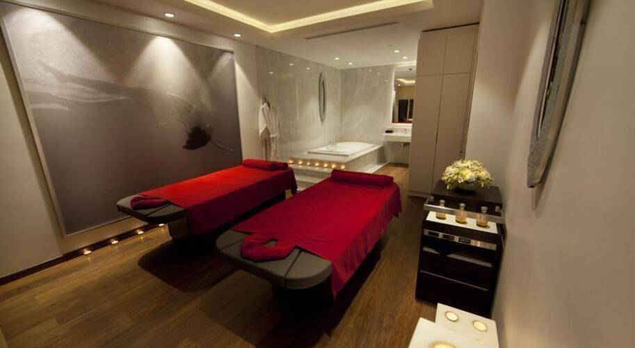 Wyndham Istanbul Kalamis Marina Hotel