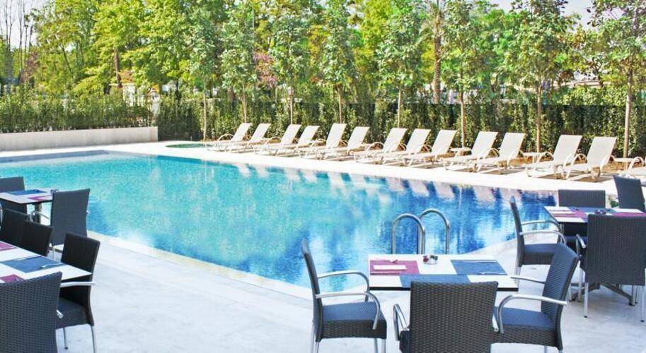 Wyndham Istanbul Kalamis Marina Hotel