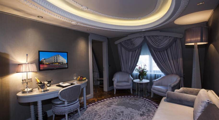 Wyndham Istanbul Kalamis Marina Hotel