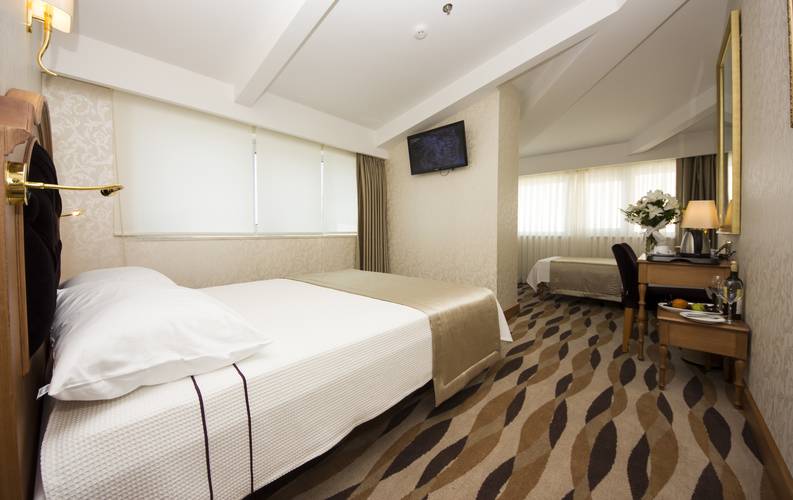 Aprilis Hotel