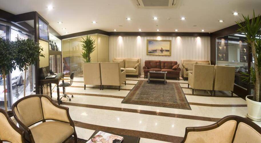 Aprilis Hotel