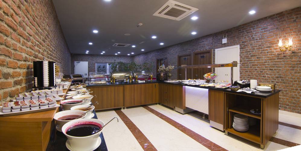 Aprilis Hotel