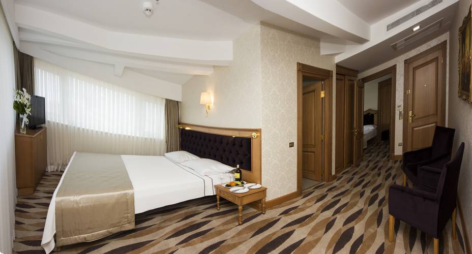 Aprilis Hotel