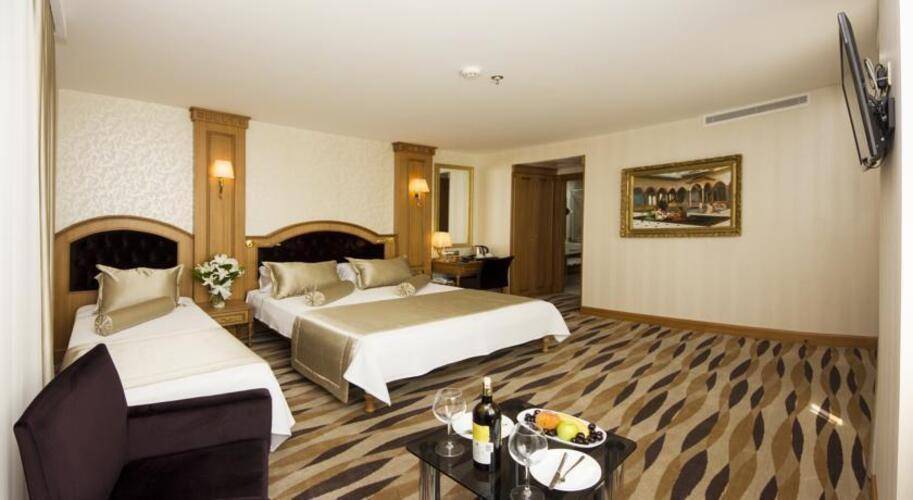 Aprilis Hotel