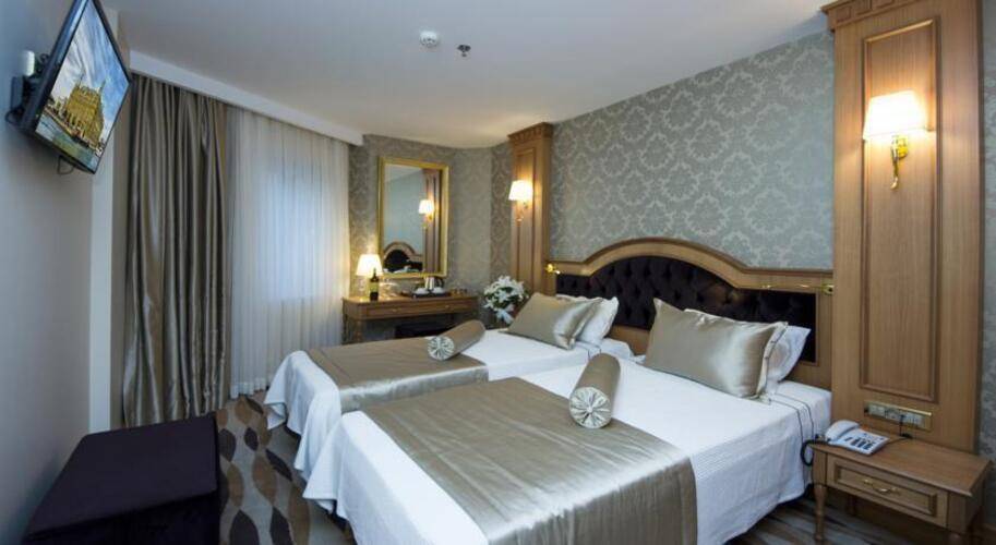 Aprilis Hotel
