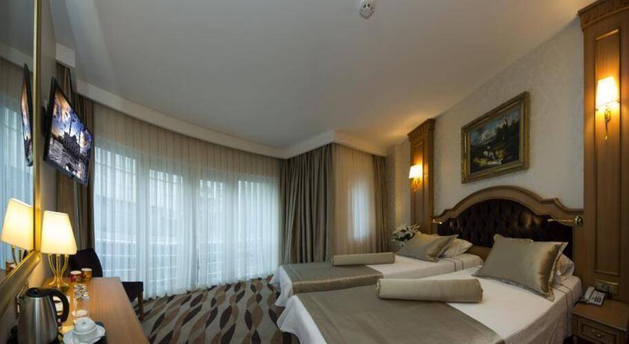 Aprilis Hotel