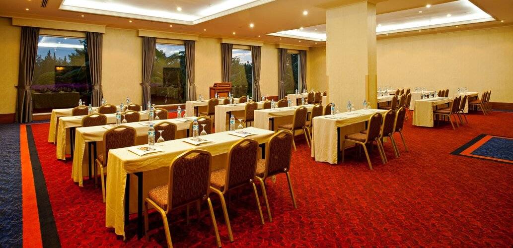 IC Hotels Airport