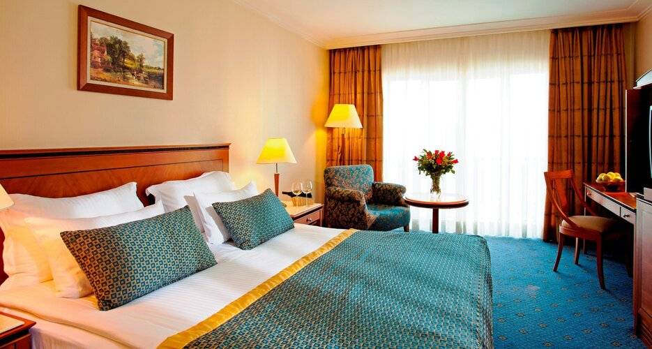 IC Hotels Airport