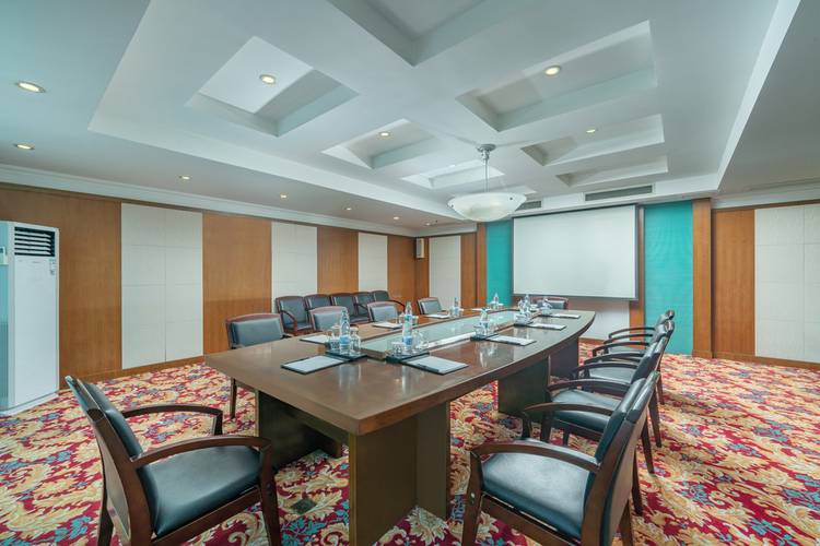 Huayuan Hotspring Seaview Hotel Sanya