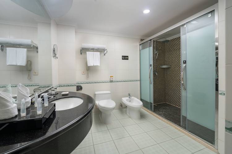 Huayuan Hotspring Seaview Hotel Sanya